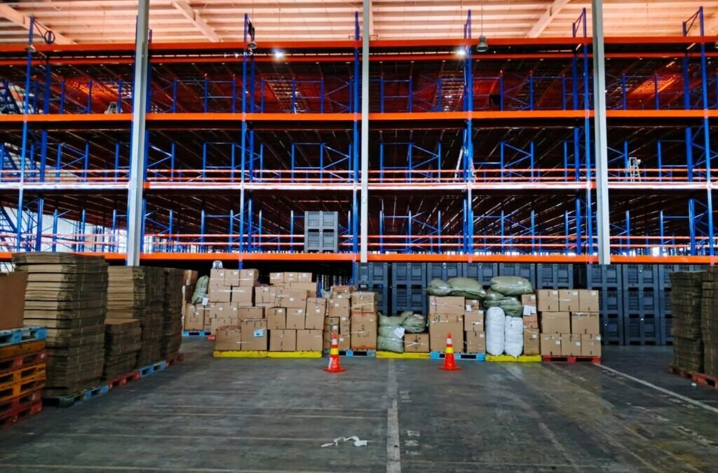 Light Duty, Medium Duty, atau Heavy Duty: Mana yang Cocok untuk Gudang Anda?