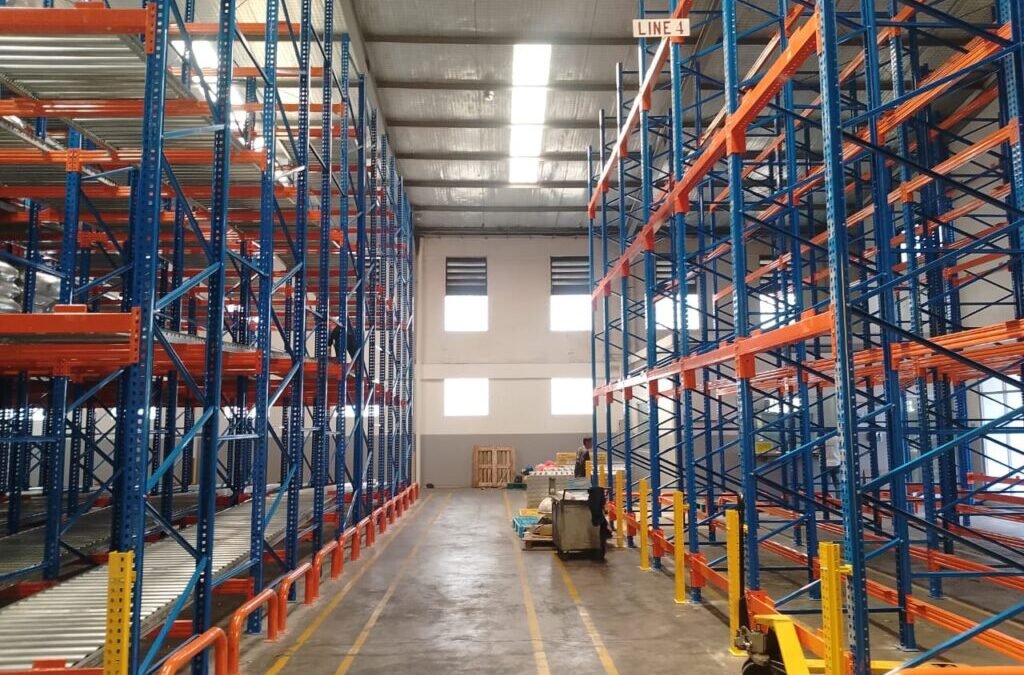 Rahasia Mengurangi Biaya Operasional Gudang Lewat Penataan Rak