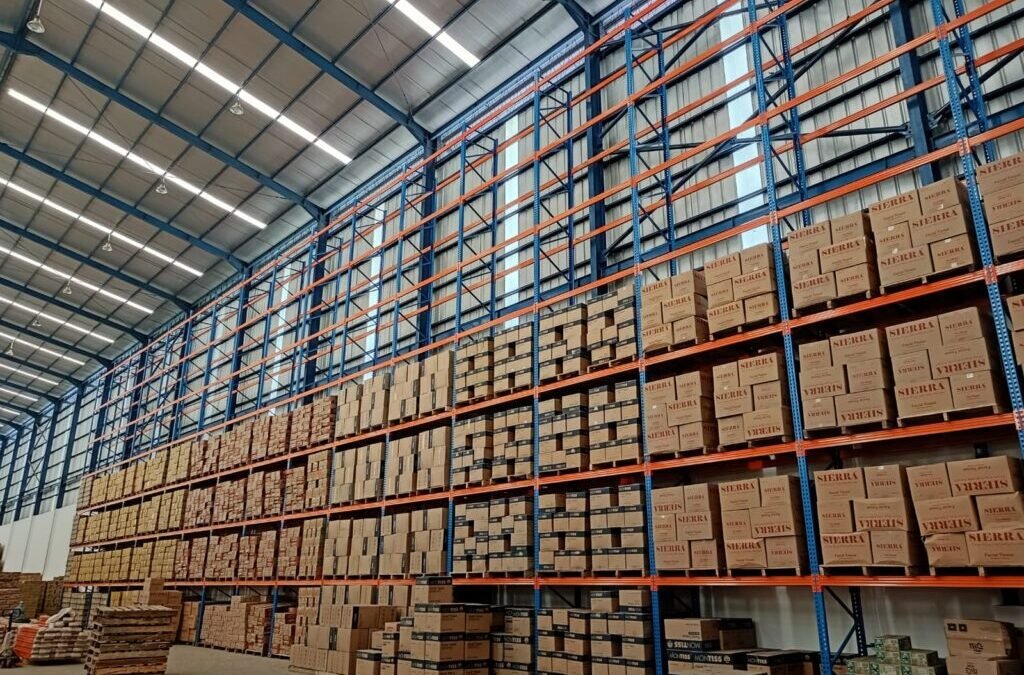 Mau Ruang Gudang Maksimal? Mulai dari Rak yang Tepat