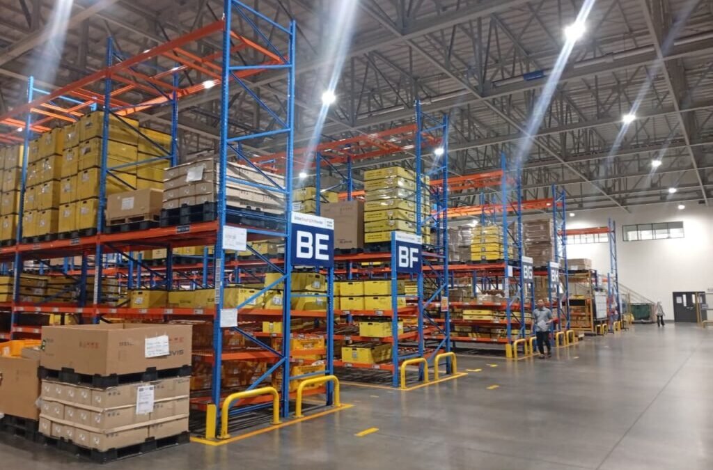 Rak Industri untuk Penyimpanan Barang Berbahaya: Apa Saja Standarnya?